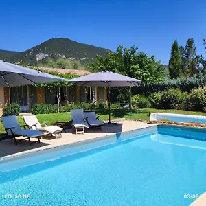 3 étoiles , Les 4 Saisons Du Colorado Provençal - Hébergement de vacances